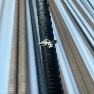 Elegant 925 Bow Ring with Crystals